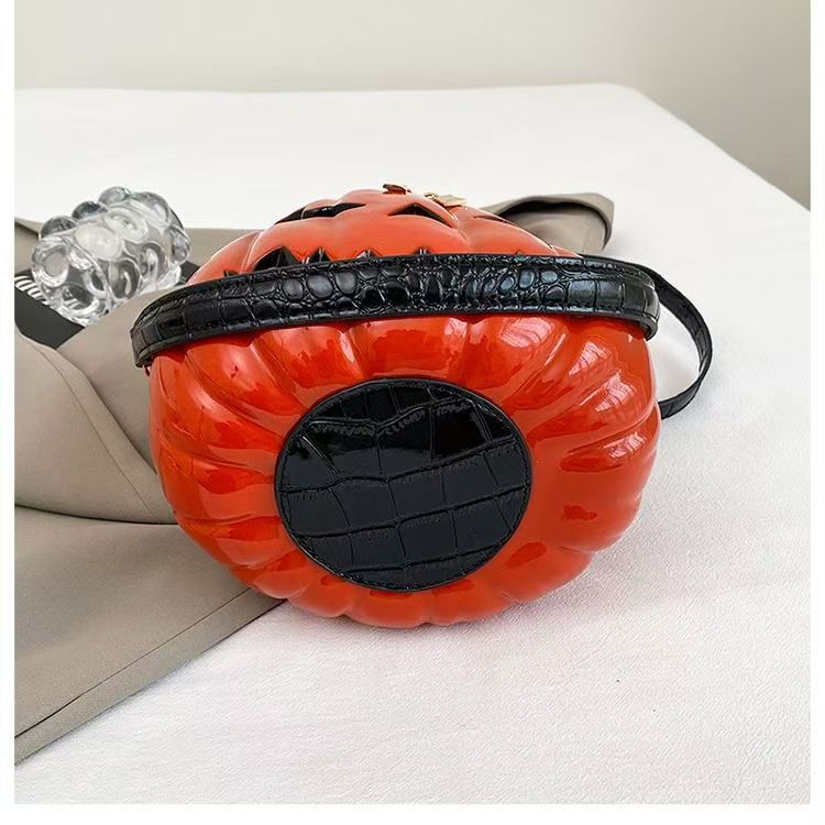 Halloween Pumpkin Crossbody Bag, Novelty 3D Jack-o'-Lantern Shoulder Purse for Holiday Party
