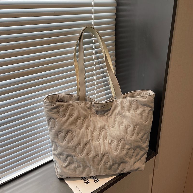 Oversized Quilted Tote Bag, Soft Padded Large Capacity Shoulder Bag for Daily Commute